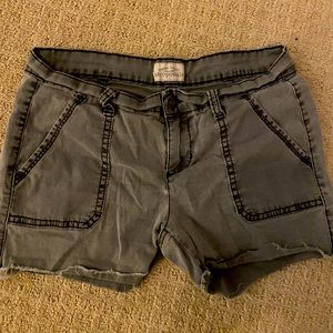 Woman’s gray shorts
